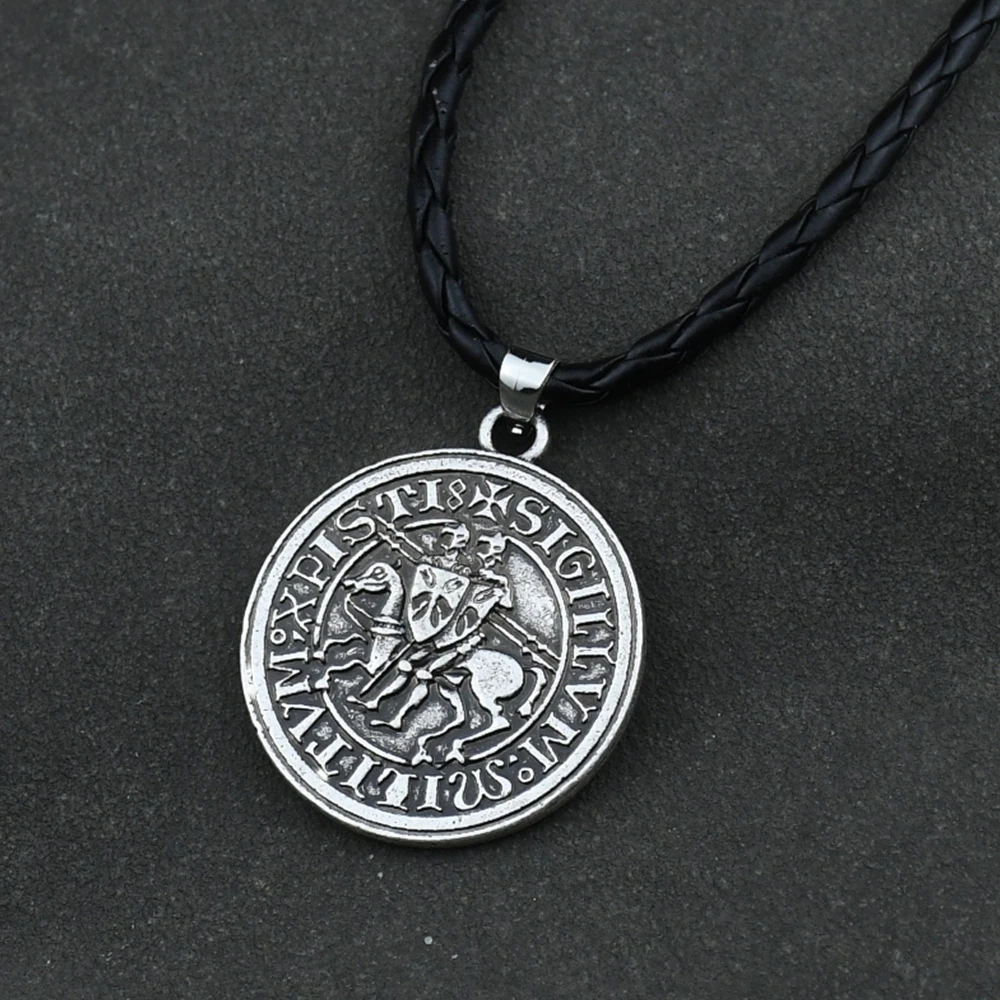 Viking Double War Horse Greek Latin Amulet Jewelry Knights Templar Exquisite Commemorative Seal Pendant Necklace