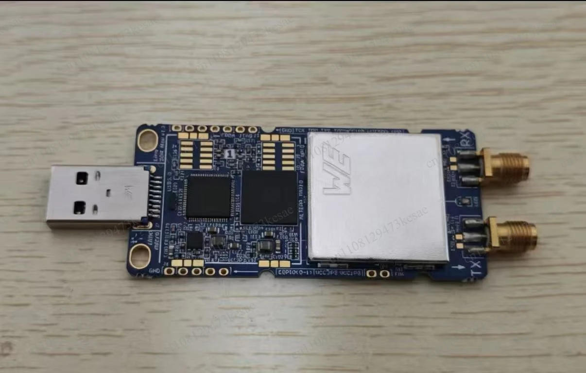 LimeSDR Mini 2.0 SDR Transceiver Development Board,Upgraded Lattice ECP5 FPGA,10MHz-3.8GHz Open Source Radio Platform for IoT&5G