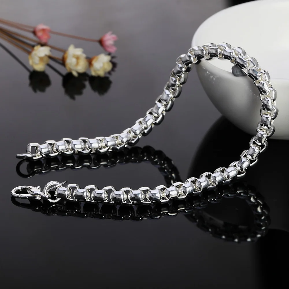 

Hot selling 925 silver jewelry in Europe and America, retro new round grid girl bracelet, women's gift for best friend