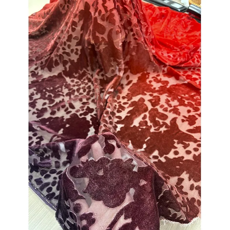 

Silk fabric with a gradient of floral patterns woven velvet and georgety dress cheongsam