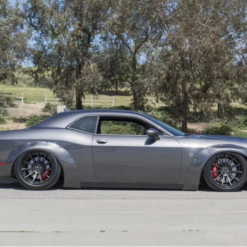 Suitable for Dodge Challenger SRT modification and upgrade to LB-style resin primer wide-body wheel arch kit