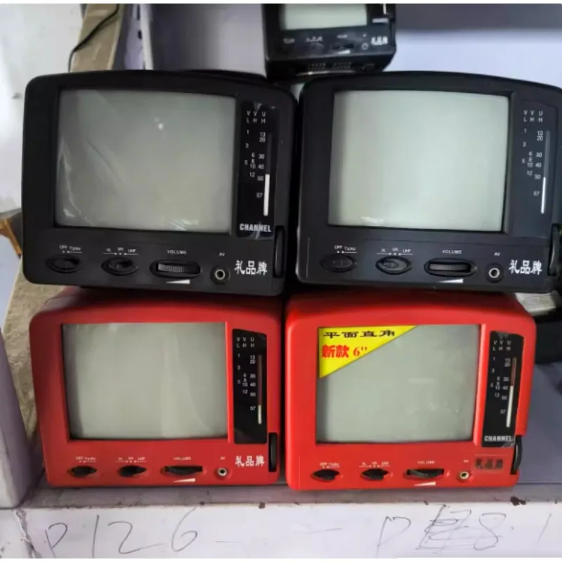 Can Play Nostalgic Mini 5-7-9 Inch Black and White TV Play Games Collect Style Random