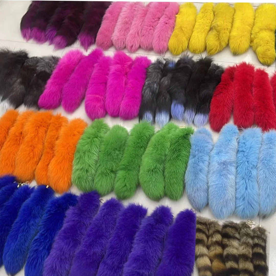 2025 Natural Fur Tail Keychain Pendant Real Fox Fur 40cm Large Tail Accessory Cute Wolf Fox Tail Fur Car Keychains For Women