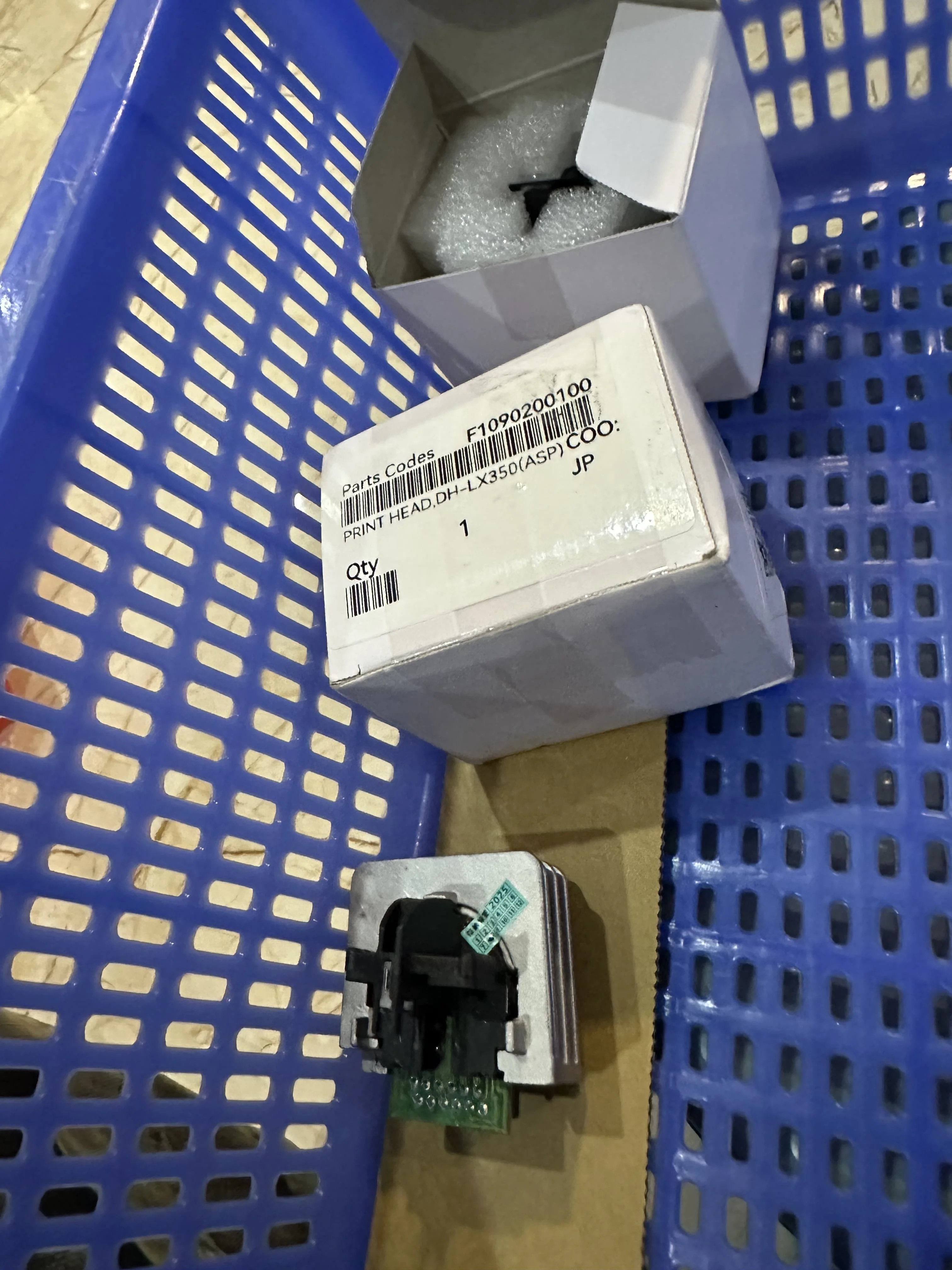 

Print head F109000 Printhead For Epson LX310 LX350 New Compatible Dot Matrix Printer Head