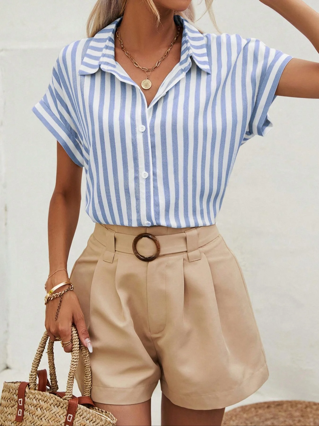 Camicia da donna con bottoni e stampa a righe sul davanti, top casual con colletto a maniche corte per l'estate, abiti da donna per l'uso quotidiano