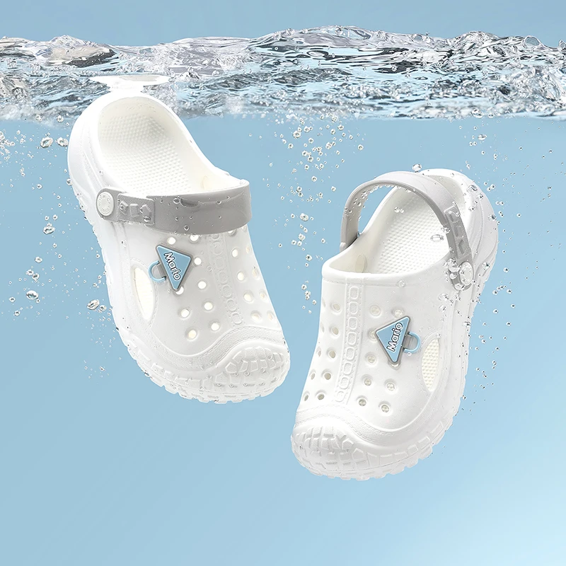 

Cheerful Mario Summer children's two-piece flip-flops, both for indoor use and outdoor wear