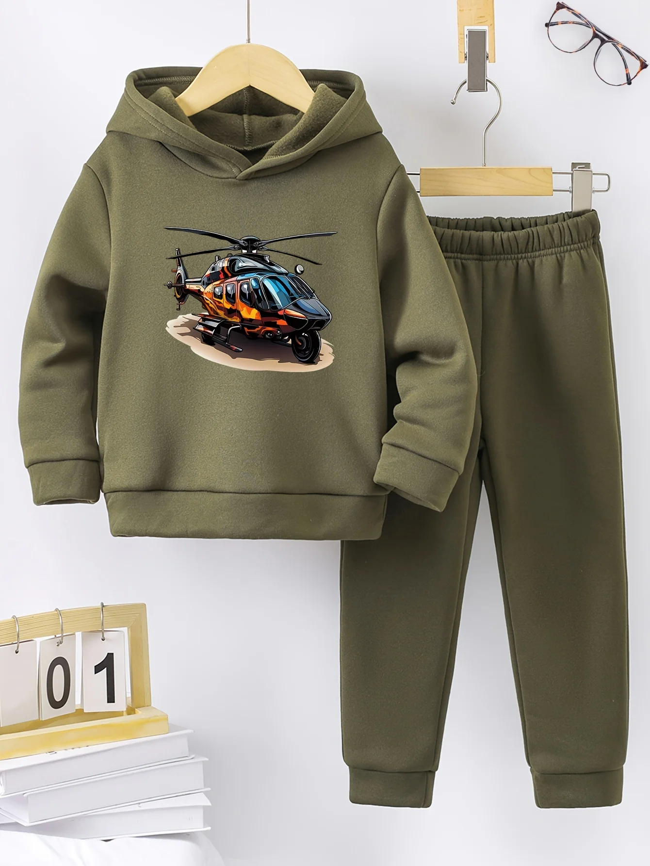 2set Autumn/Winter new casual comfort sports style warm boys aeroplane printed warm lining hoodie and tracksuit pants