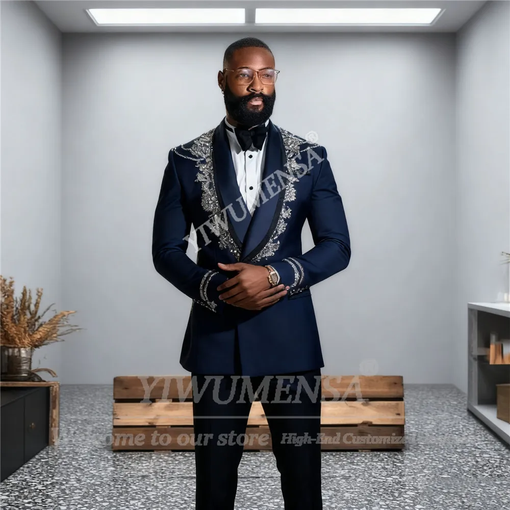 

Male Fashion Beaded Crystals Suit Attire For Wedding Italian Design Groom Blazers Customized 2 Pieces Man Banquet Tuxedo Outfits