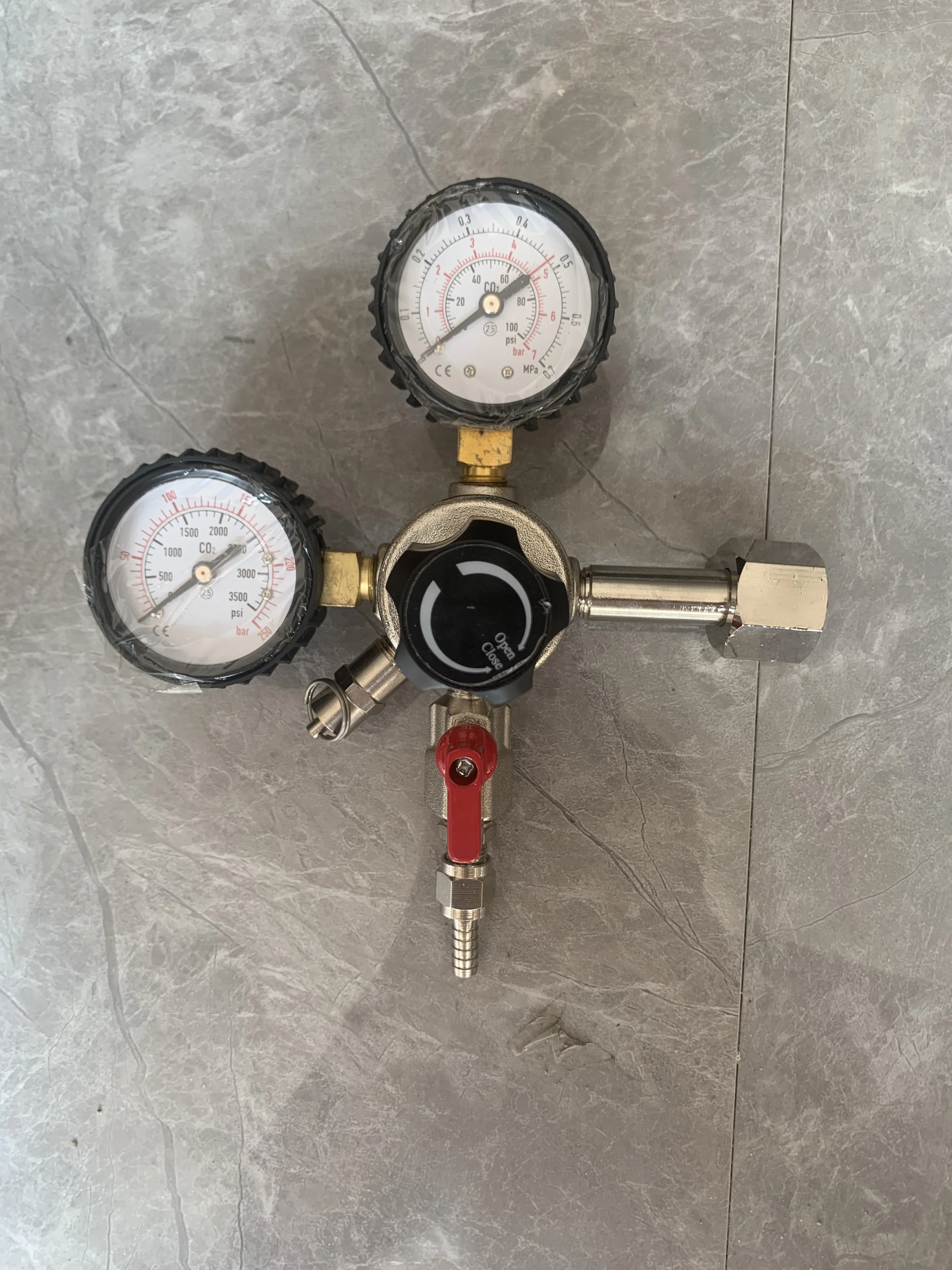 

Carbon dioxide cylinder beer pressure gauge CO2 pressure relief valve gas cylinder pressure gauge beer single and double output