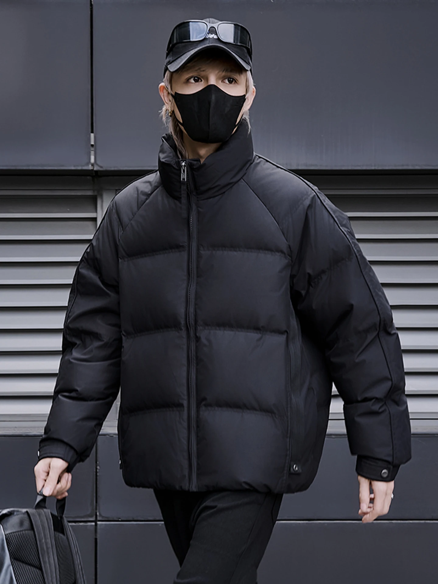 

Мужская утепленная куртка с капюшоном на пуху, зима 2025, новая модная повседневная теплая верхняя одежда из полиэстера на молнии
