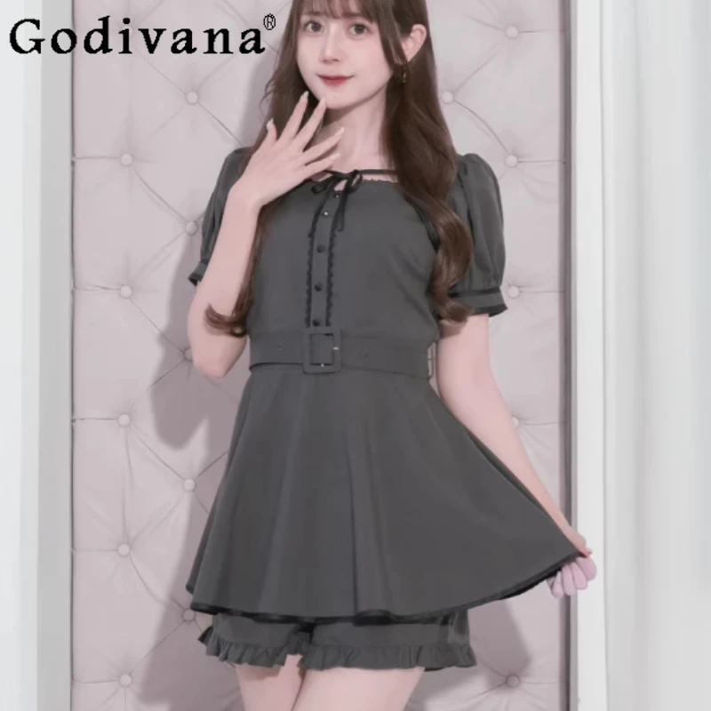 النمط الياباني فستان حلو مجموعة صيف جديد 2025 الألغام الإنتاج الضخم عبر حزام كشكش حافة قصيرة الأكمام بلوزات + شورت 2 قطعة مجموعة