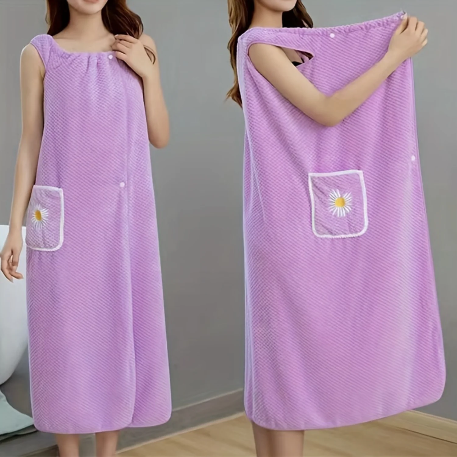 Ultra-Soft Women's Bathrobe with Pocket - Long Polyester Towel Robe in Daisy Pattern