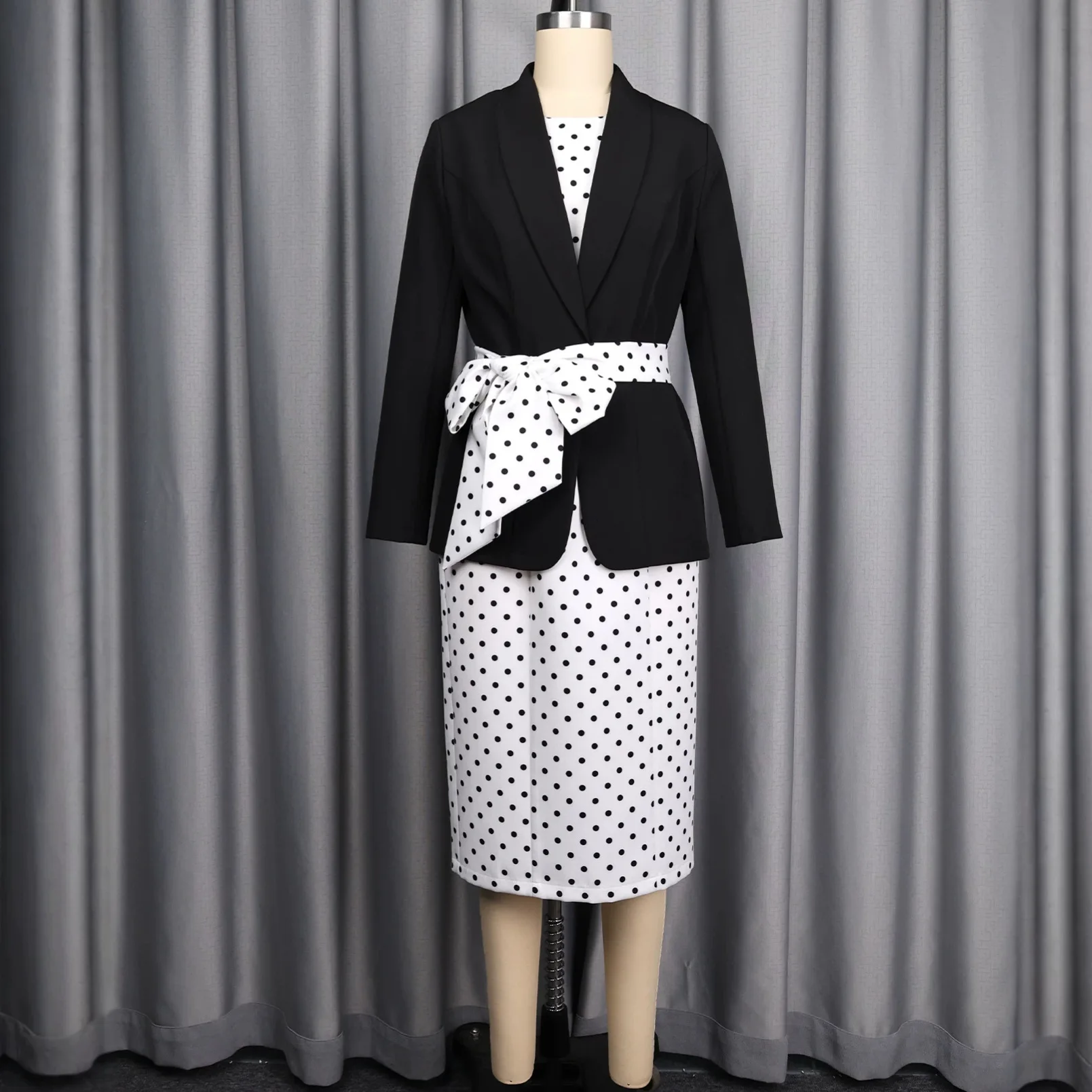 Fashionable Polka Dot Skirt Set With Belt, Versatile Slim-fit Waist-cinching Jacket And Hip-hugging Half Skirt, Two-piece Set