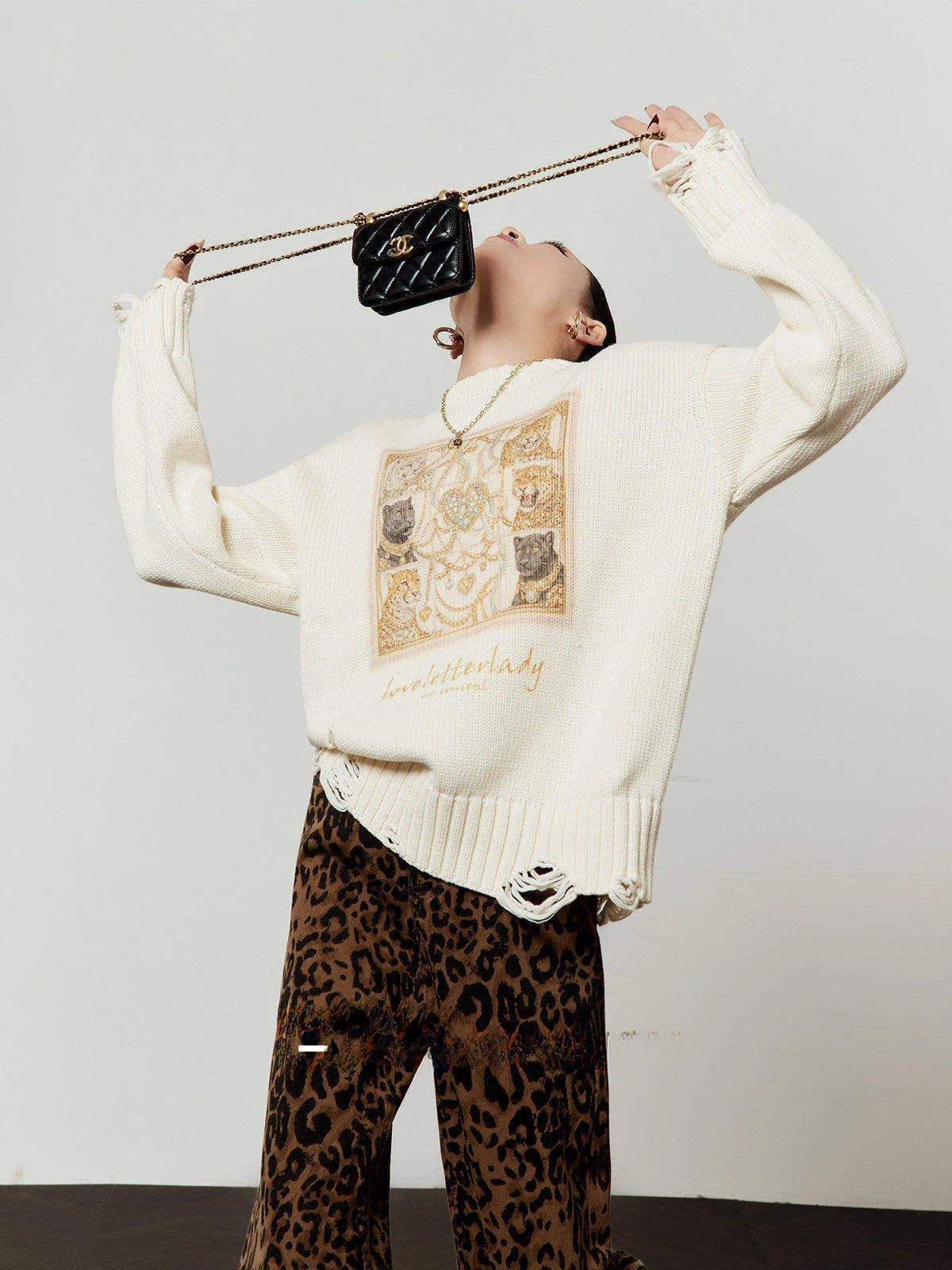 

iny Gold Light White Sweater Women's Loose Casual Knitted Spring New Sle 2026 Zhou Li Wu Brand Vintage Sle Long Sve