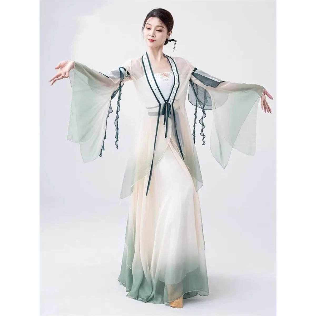 

Новая классическая танцевальная одежда для женщин: струящийся фееричный костюм из газа для выступлений, одежда для практики древнекитайских танцев Ханьфу в стиле династий Хань и Тан