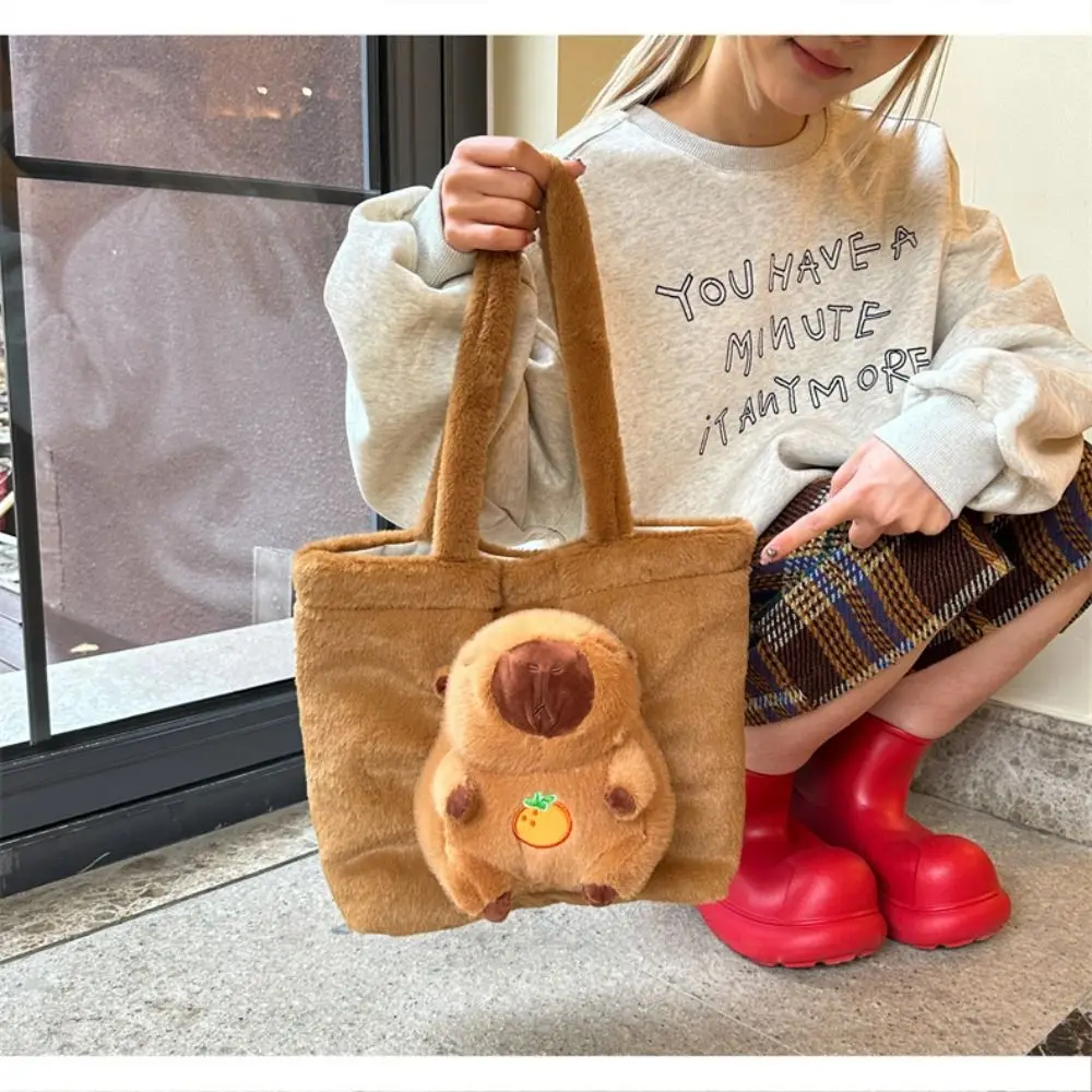 Casual Cartoon Capybara Handbag Large Capacity Magnetic Buckle Fluffy Shoulder Bag Korean Style Cute Plush Doll Tote Bag Daily