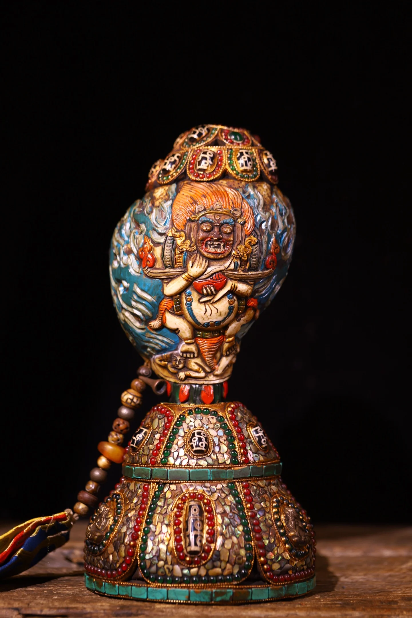 Old Natural Conch Mosaic Gem gZi Beads Painted Mahakala Buddha conch Bodhi Root Base Worship Hall Town house