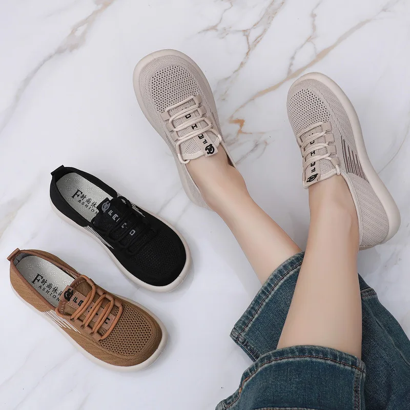

New Spring and Summer Casual Sneaker Shoes for Women with Old Beijing Cloth Shoes, Lightweight Travel Walking Shoes for Mothers