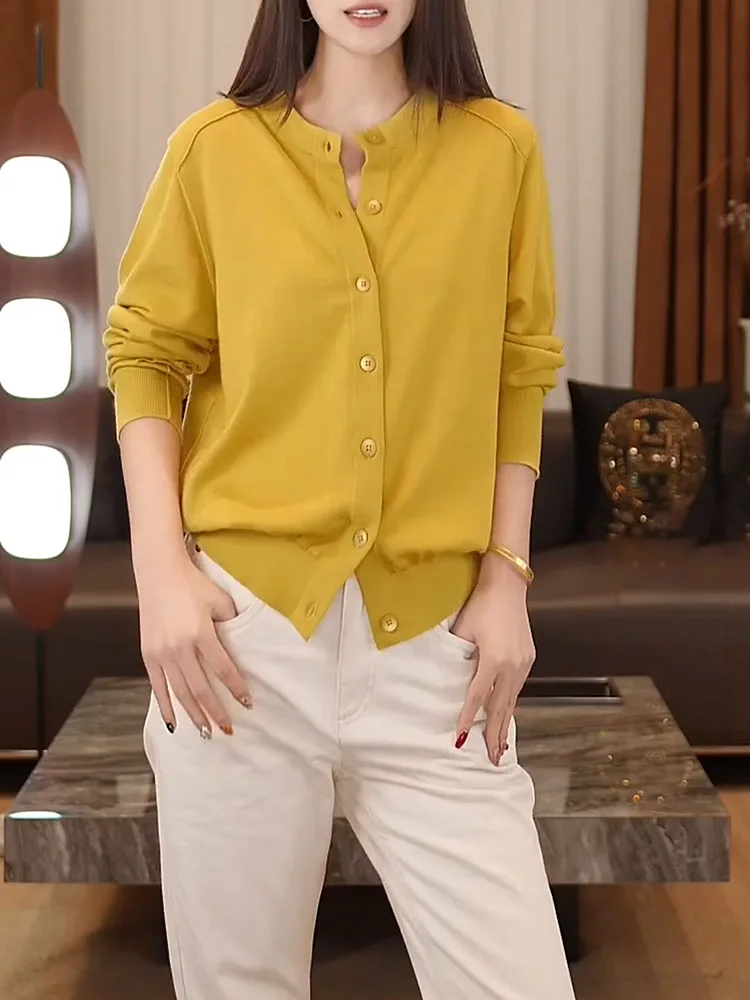 

Fall 2025 Large Size Yellow Simple Color round Ne Sweater Ele Casual Versatile Age-Defng Top Women's Camere