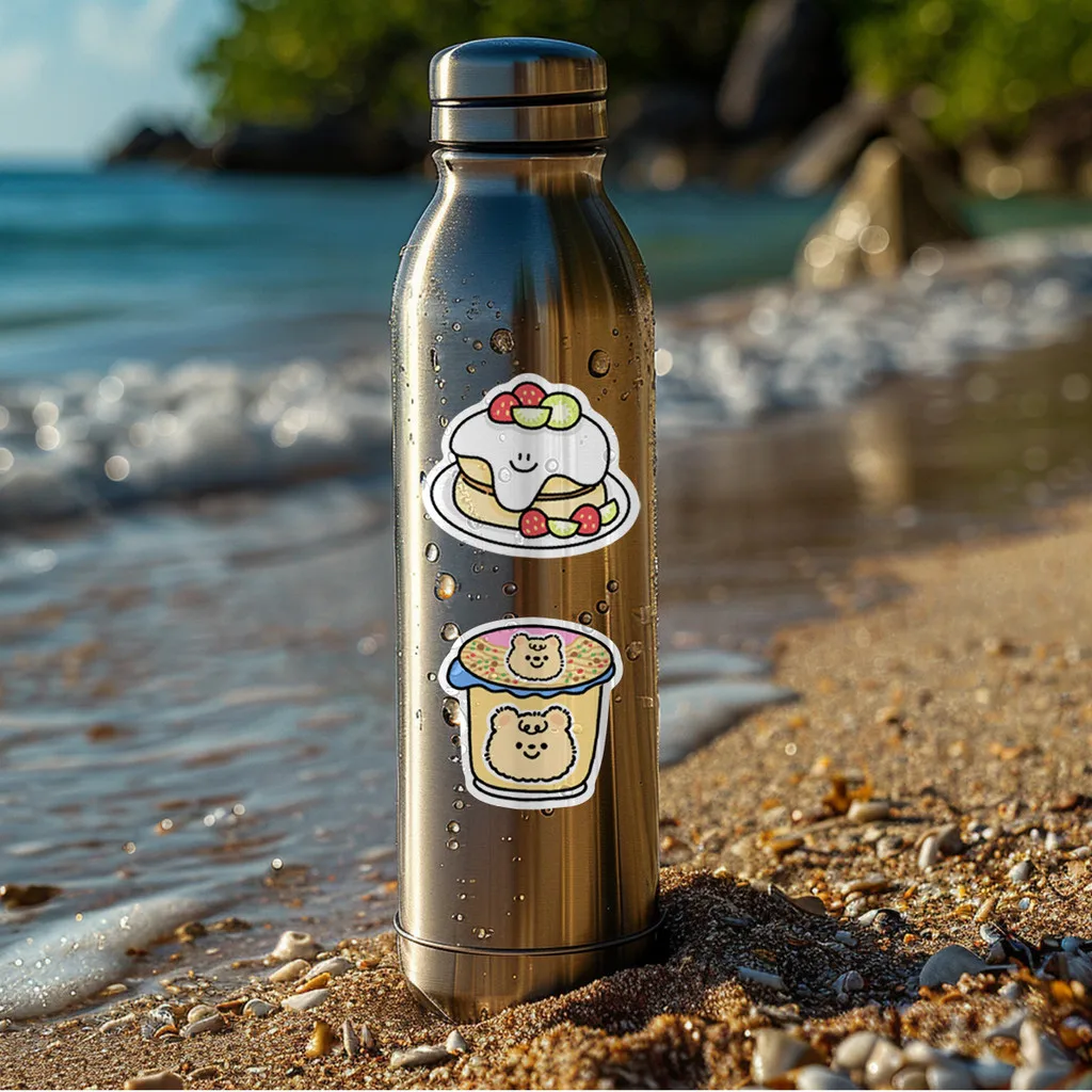 50 قطعة من ملصقات جرافيتي الرموز التعبيرية الصغيرة اللامعة - ديكور مقاوم للماء لكوب الماء والأمتعة والمزيد (متجر Anime Worlds)