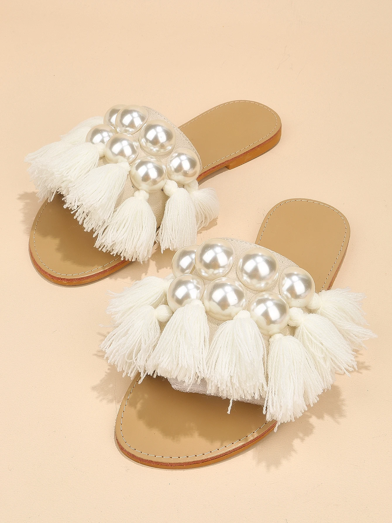 White fur pearl rhinestone home shoes, vacation slippers