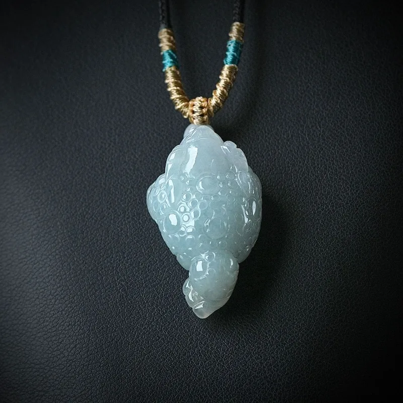 

Новое натуральное изумрудное ожерелье с подвеской в виде трехногой золотой жабы из настоящего нефрита, изысканное украшение ручной работы, модный амулет.