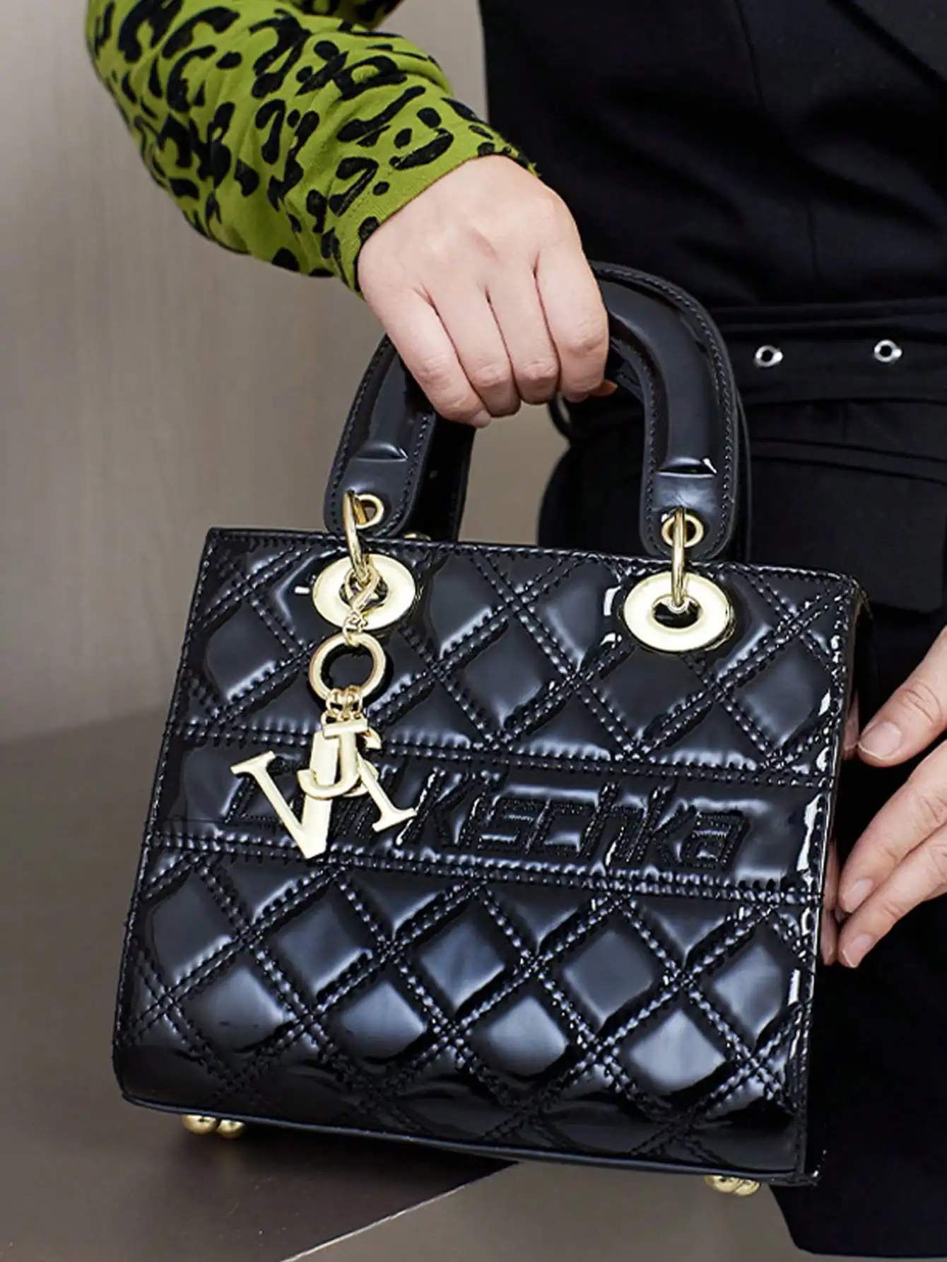 

Женская модная сумка Daifei с ромбовидным узором, простая и повседневная блестящая кожаная сумка