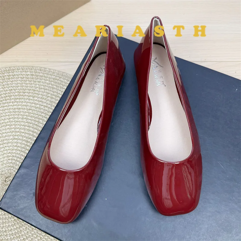 

size 35-44 2025 Autumn New Fashionable Lacquer Square Head Flat Bottom Mary Jane Shoes Shallow Mouth Large Casual Women's Shoes