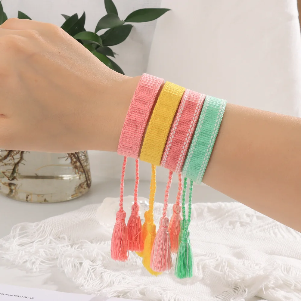 Bohemia Verstellbares geflochtenes Armband für Damen und Herren, bestickt mit Bändern, handgewebt, mit Quasten, Seil, ethnischer Stil, mehrfarbig, modischer Schmuck – Detail 5