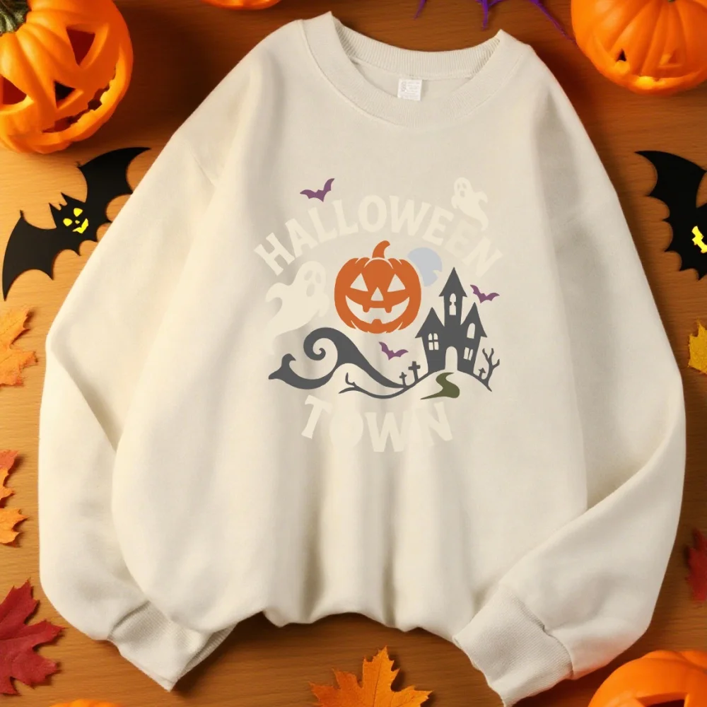 Kaus Gambar Labu Kota Halloween Pakaian Olahraga Fashion Lembut Wanita Kaus Kasual Musim Gugur Pakaian Cocok untuk Semua Gaya Jalanan
