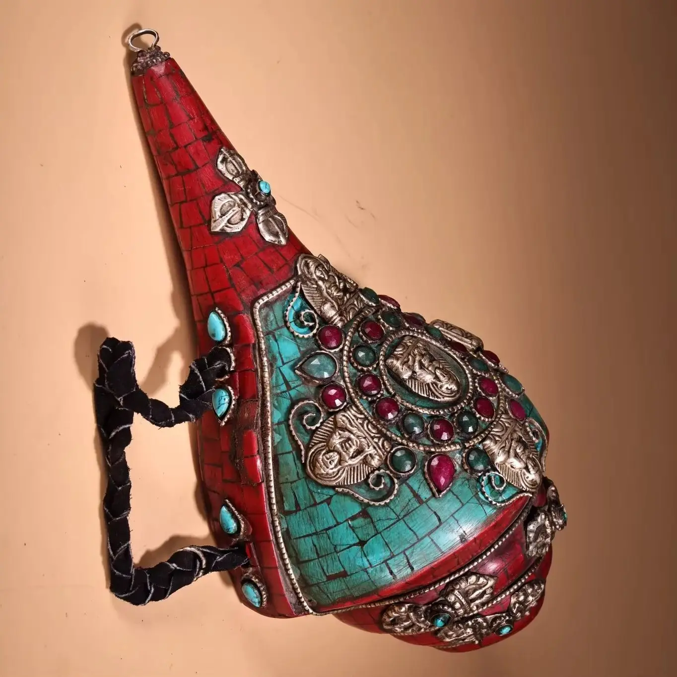 

9"Tibetan Temple Collection Old Natural Conch Mosaic Gem Turquoise Sakyamuni Buddha Buddha Conch Amulet Dharma Worship Hall