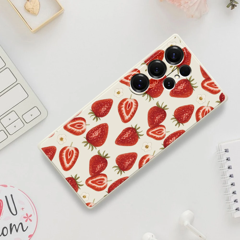 Strawberry Pattern Phone Case For Samsung Galaxy S25 S24 S23 S22 S21 S20 Ultra Plus S10 Plus S24FE S23FE S22FE S21FE Soft Cover