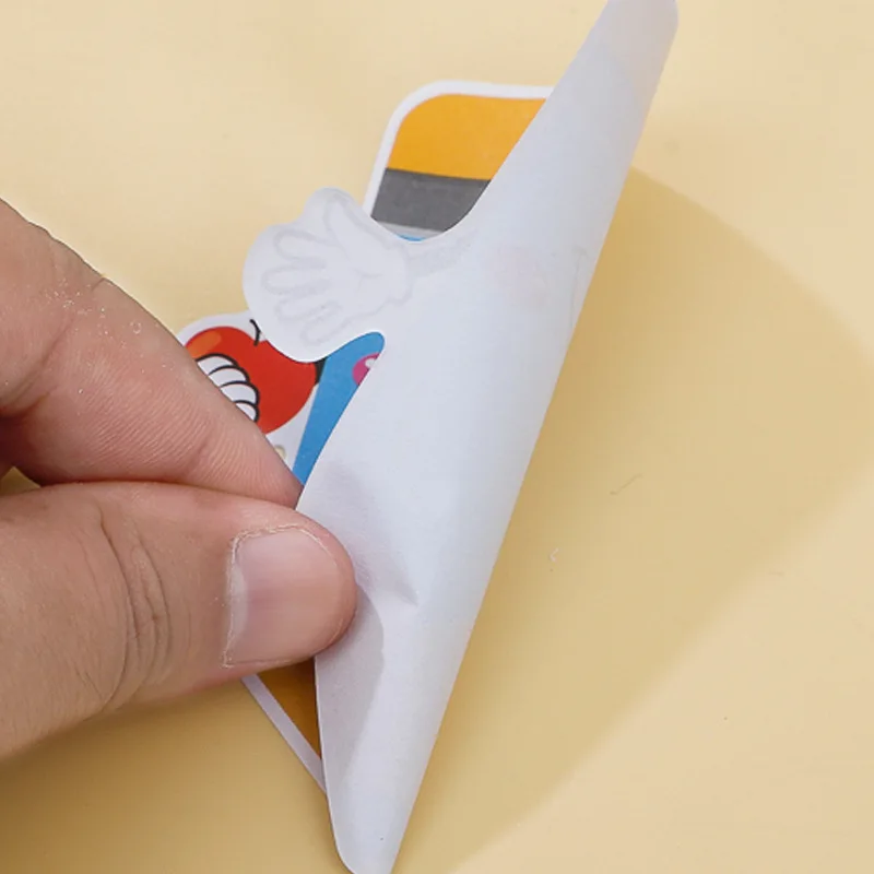 연필 모양의 스티커 메모 12개: 생생한 만화 얼굴이 있는 360페이지! 학교, 사무실, 집 및 책상용. 훌륭한 선물 및 문구류