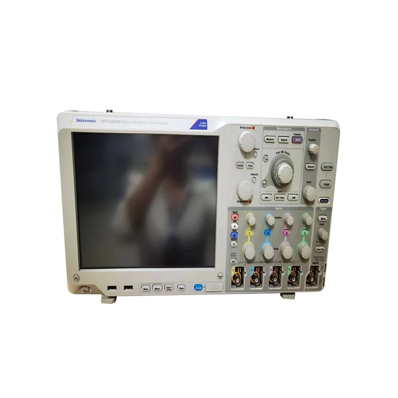 Tektronix DPO5204B Digital Fluorescence Oscilloscope 2 GHz 4-channel 10 GS s