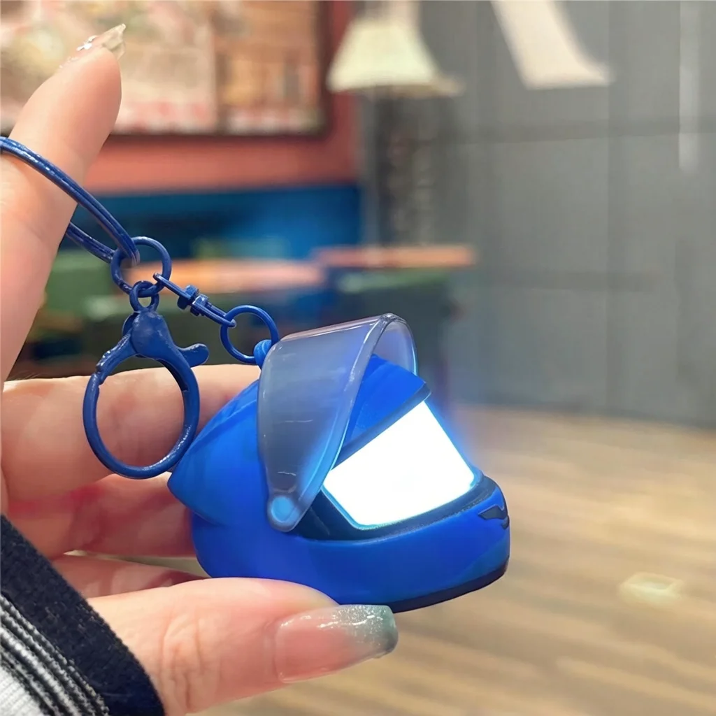 3D Mini Luminous Motorcycle Helmet Keychains LED Glowing Flip-Up Mask Helmets Keyring Pendant for Unisex Motorcycle Lovers