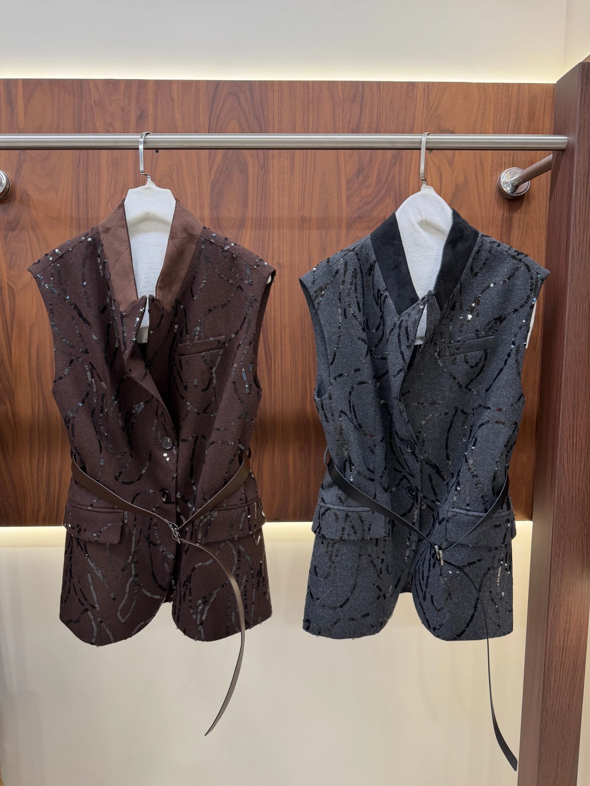 2026Women's Autumn Sleeveless Suit Vest with Sequins, Embroidery, and Belt