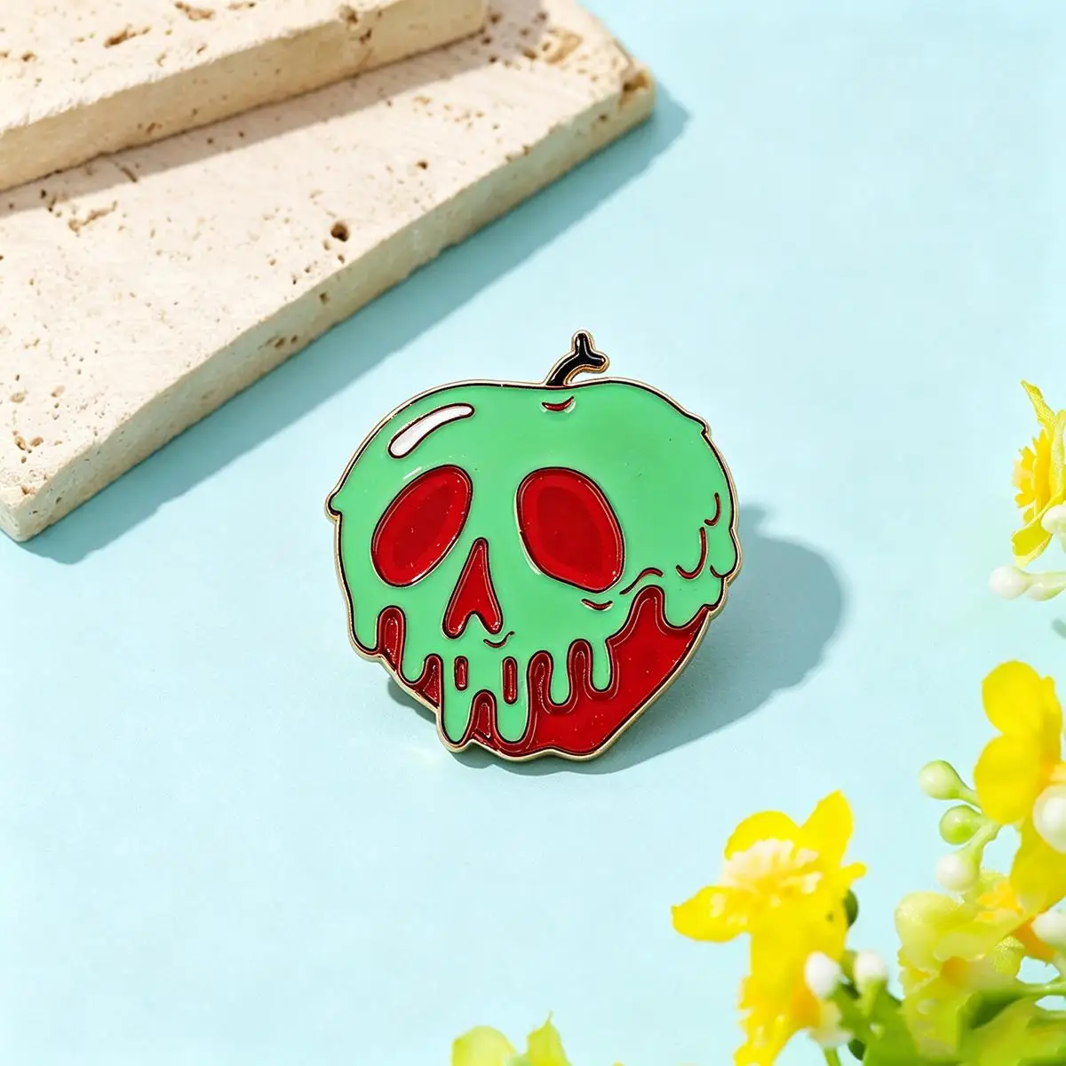 Cartoon Poison Apple Enamel Brooch Gothic Backpack Lapel Metal Badge Cosplay Clothing Jewelry Accessories Halloween Gifts