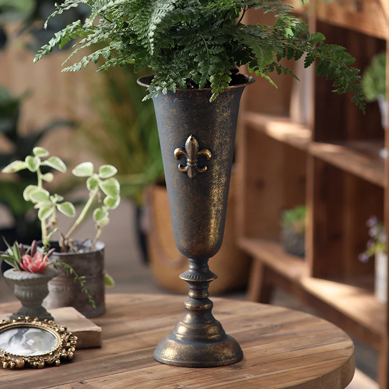 

Новые стильные металлические вазы для домашнего декора, европейские садовые и современные настольные вазы, винтажные цветочные горшки для гостиной