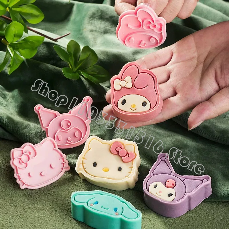 2024 8pcs HelloKittys Cookie Mold Kuromis Cinnamorolls Baking Tools 3D Stereoscopic Pressing Cookie Mold Pochaccos Profiling