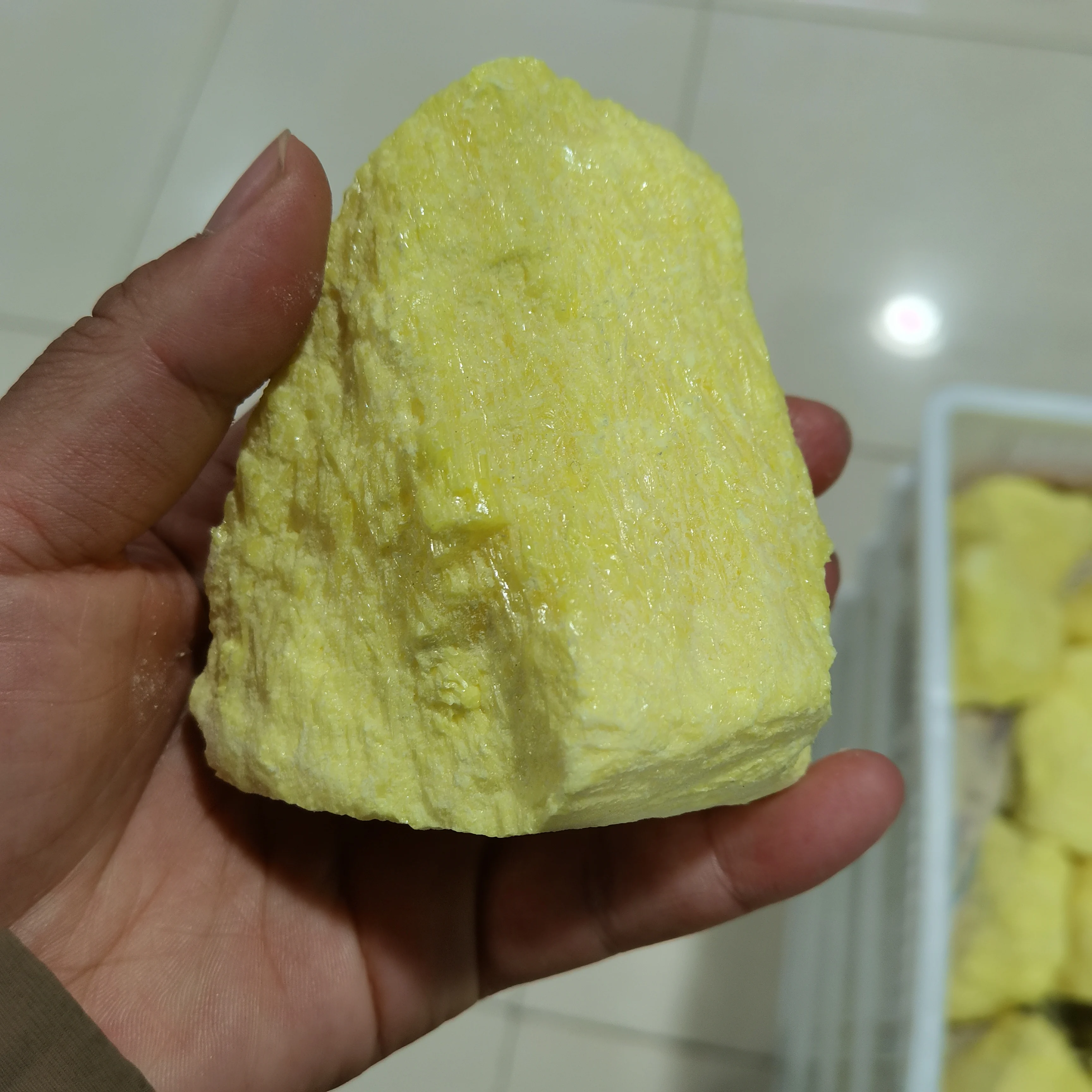 High Quality Natural Yellow Stone Sulfur Rock Specimen Crystal Healing Malachite Minerals Ornaments Home Decoration Collectibles