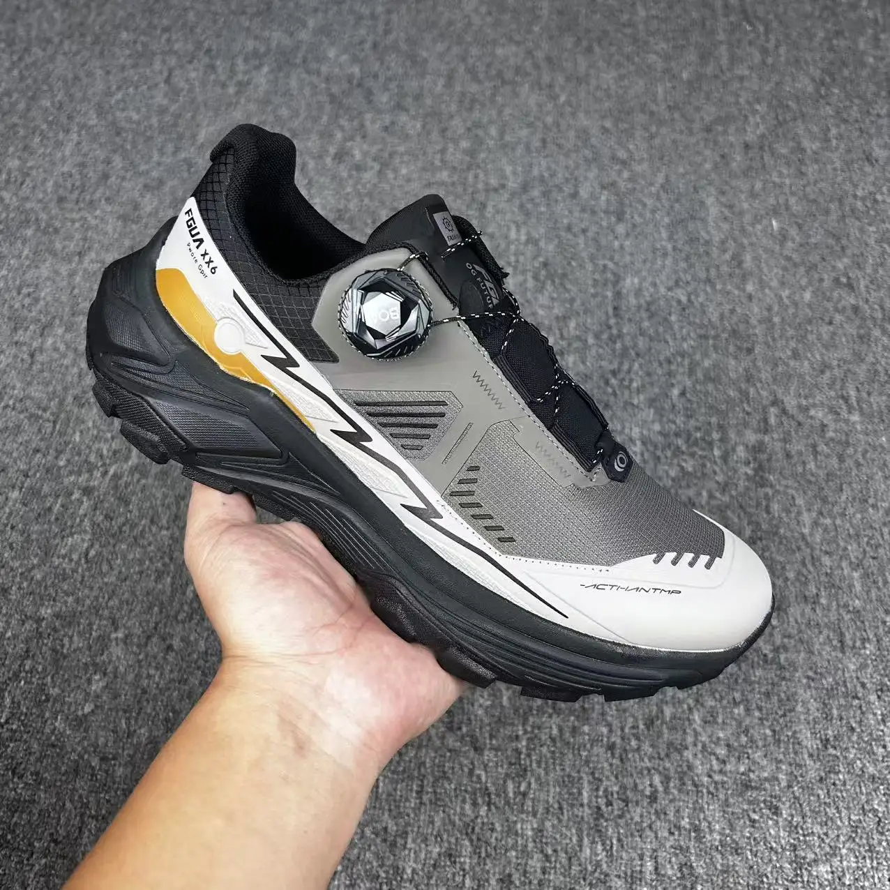 Unisex trail running shoes Outdoor sports shoes Comfortable walking trainers Quick-lace training, hiking and running shoes