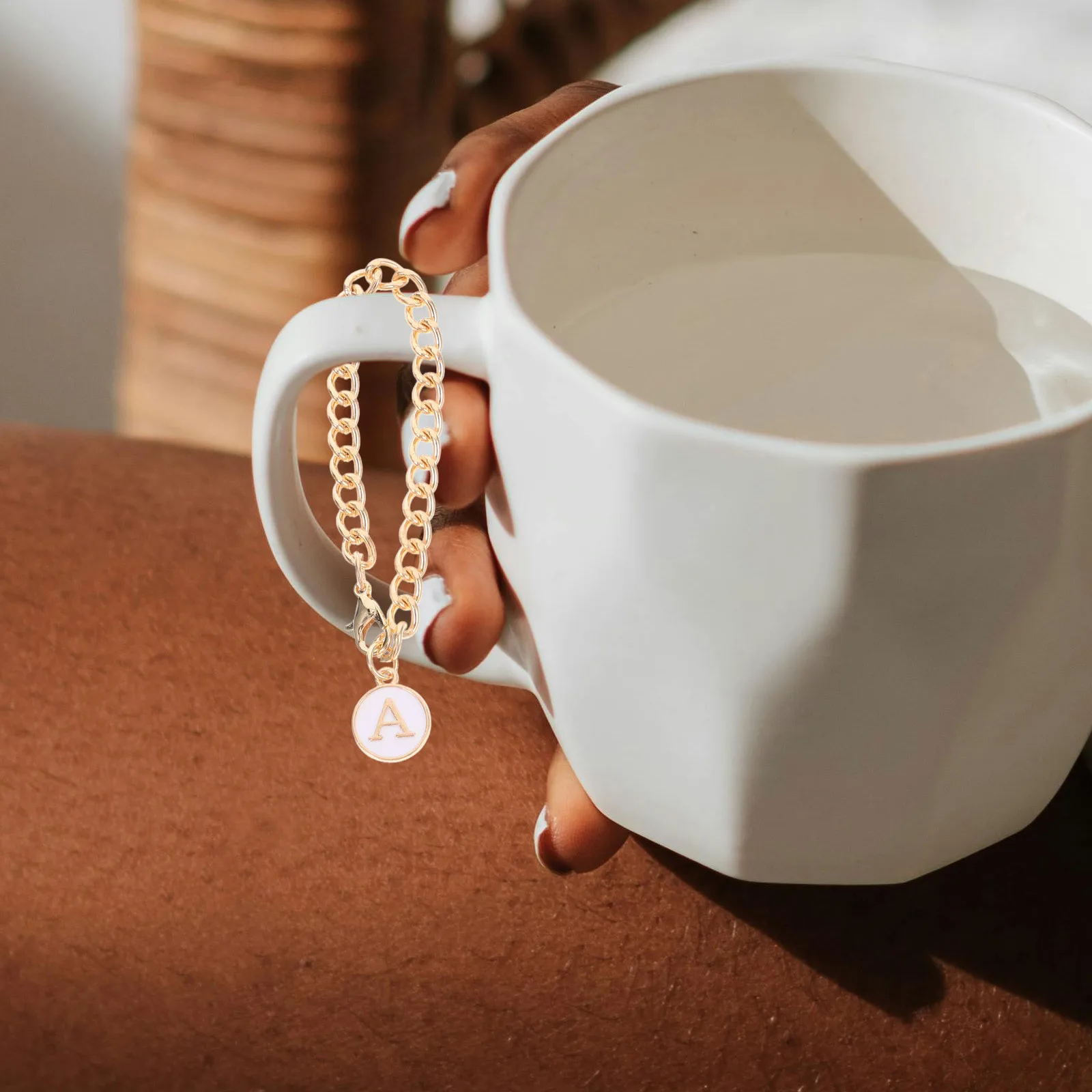 2 pezzi con ciondolo a forma di lettera, catena con manico per tazza, durevole, in acciaio inossidabile, accessori decorativi, ciondoli per tazza