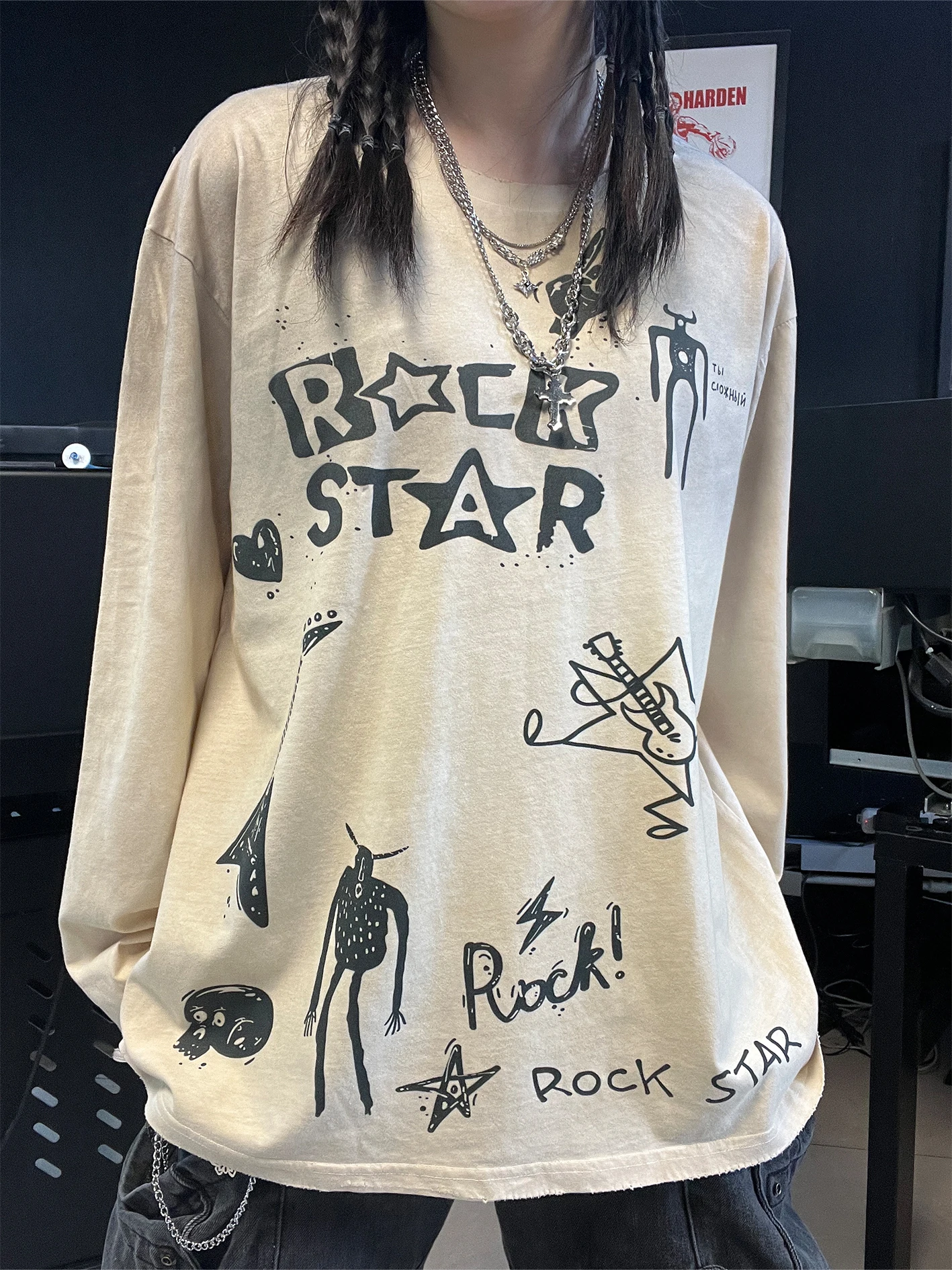 

Dirty Long T-Shirt Couple Style Student Wear Worn out Rock And Roll High Fashion by Wang Studio Cotton Polyester Blend