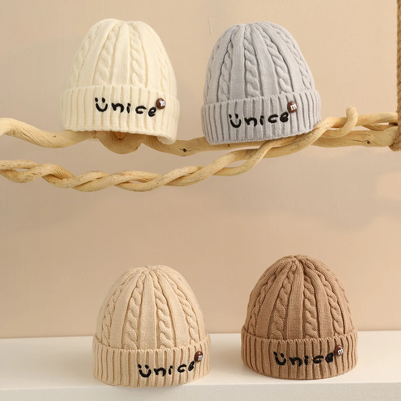 New Winter Warme Hat Baby Girls Soild Color Plush Knitted Hats Newborn Cute Beanies Letter Embroidery Stuff Infant Toddler Cap