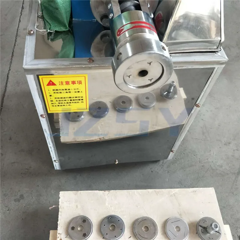 التجارية متعددة الوظائف التلقائي البيتزا جولة المعكرونة أقدام الدجاج فانوس S شكل لفات الأشكال صب آلة صنع المعكرونة