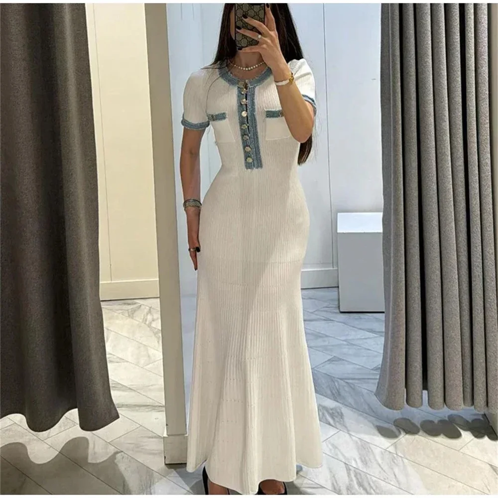Elegante contrasterende gebreide maxi-jurk voor dames, chique O-hals, korte mouwen, metalen knopen, bodycon-jurken, kantoordame, woon-werkverkeer, gewaad