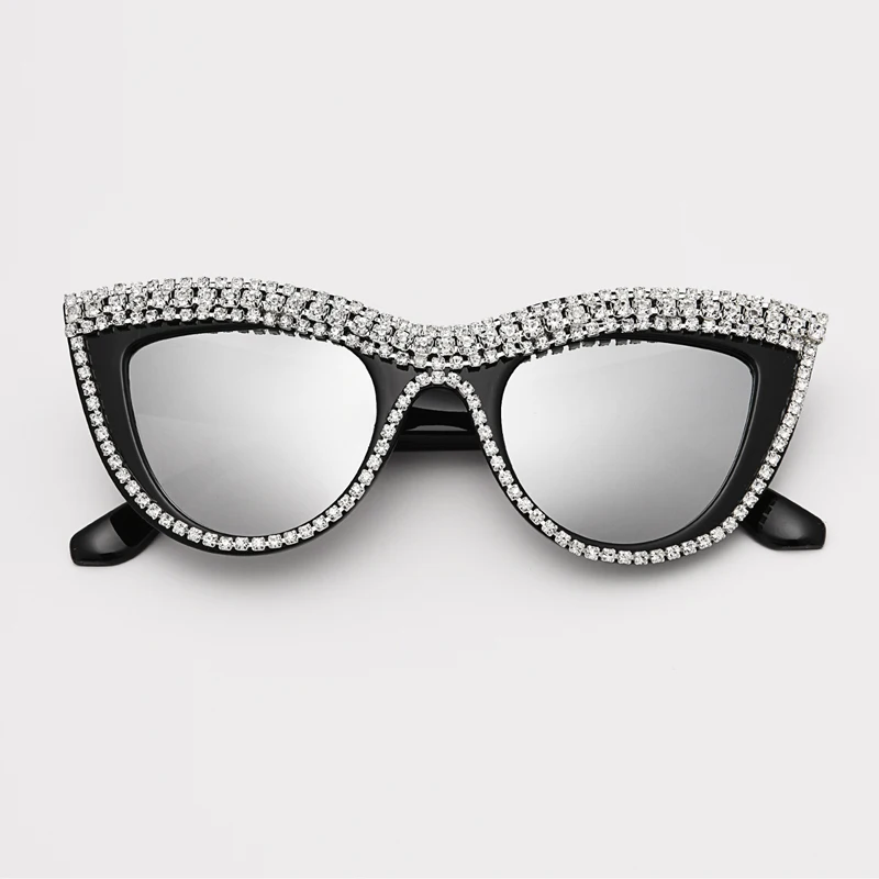 Vintage Diamond Cat Eye Triangle Sunglasses Women Sun Glasses Streetwear Trending Rhinestone Decoration Eyewear Shades