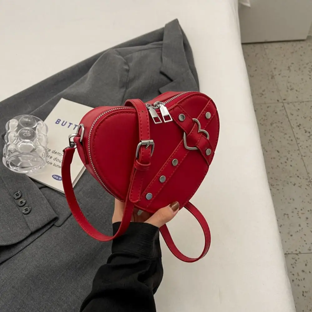

Fashion New Design Y2k Heart Crossbody Bag Leather JK Small Chain Rivet Bag Gothic Harajuku Purse Tote Handbag Women