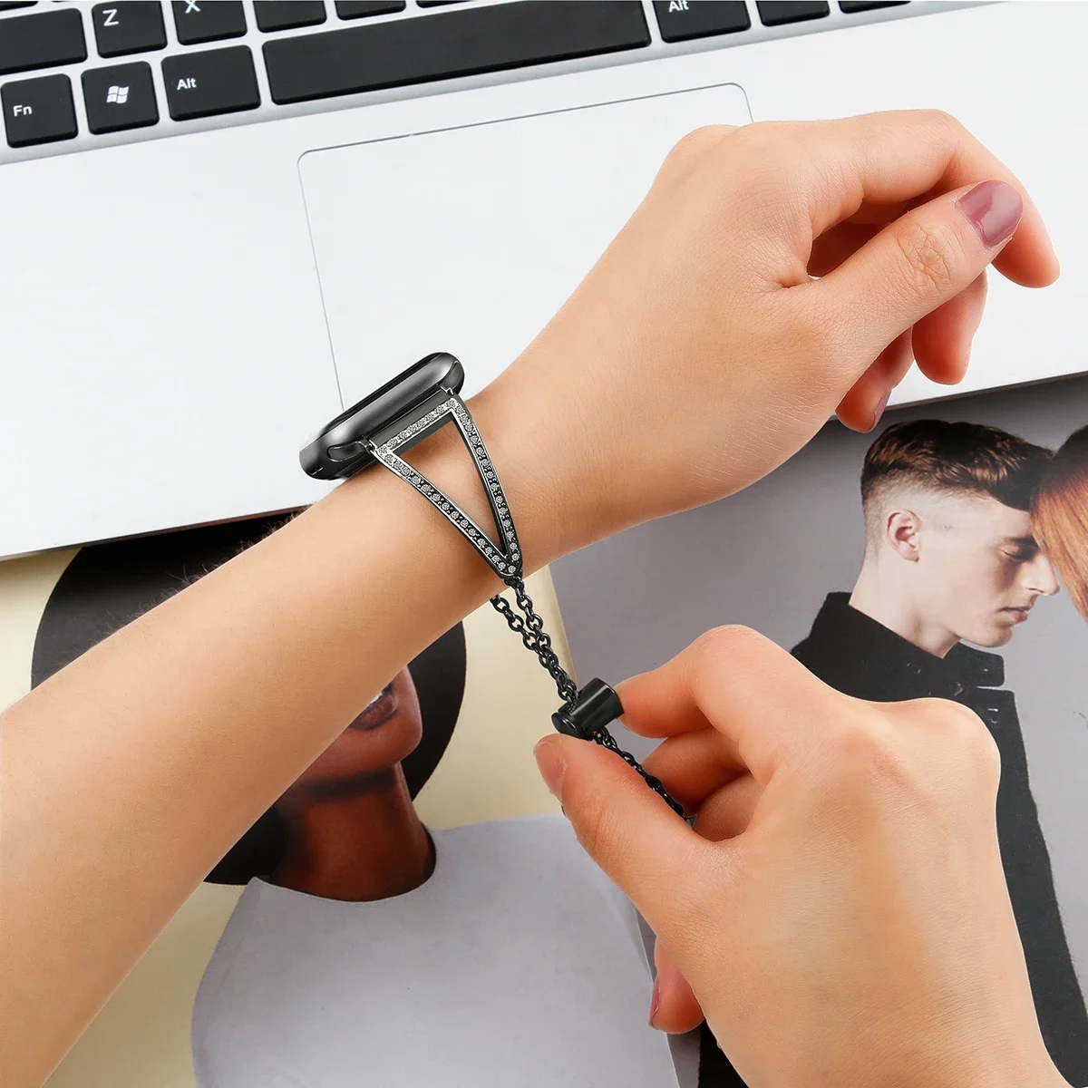 Metal Diamond strap for Apple watch 45mm 41mm 44mm 42mm 40mm 46mm adjustable simple replacement belt iwatch 10 9 8 7 6 5 4 SE