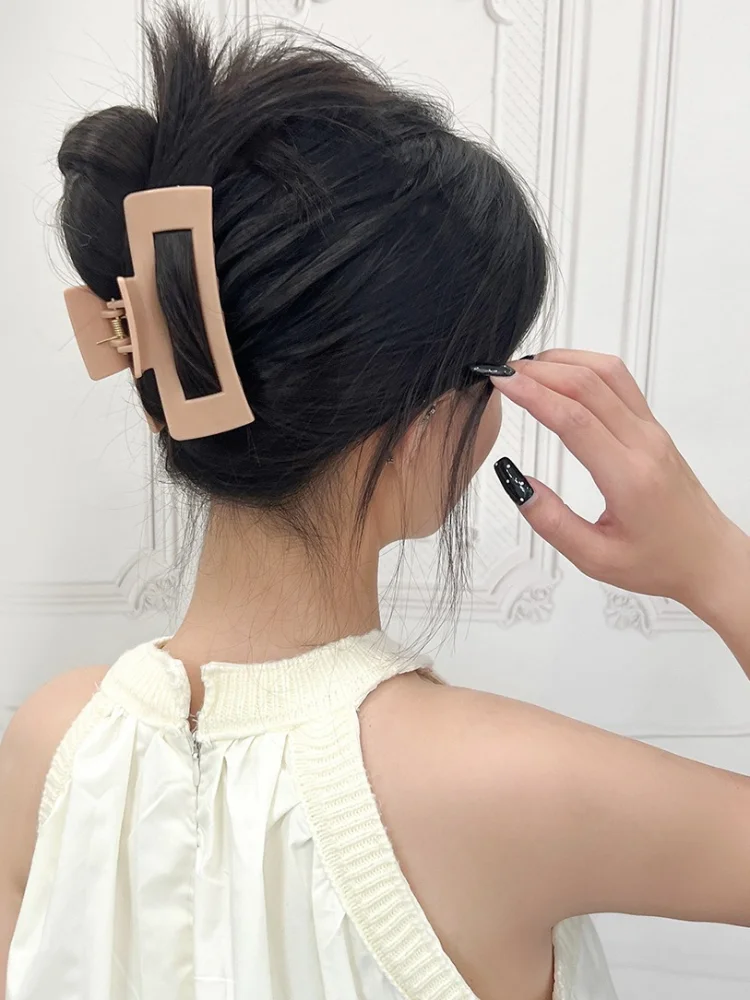 Pince à cheveux en Silicone souple et sûr pour femmes, Protection Anti-Collision pour l'arrière de la tête, Anti-chute, sensation avancée